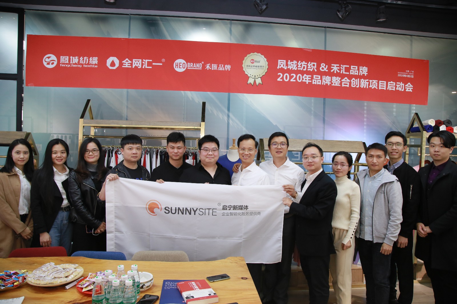 15960111929512.jpg 1db800260e3b50f95c29d1e15763d37.jpg